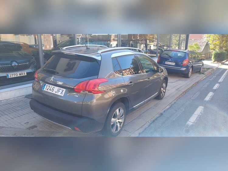 Peugeot 2008 90 cv hdi foto 8